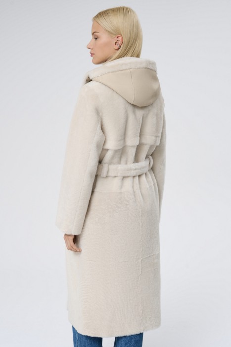 дубленка из овчины по цене 47280 руб вид справа