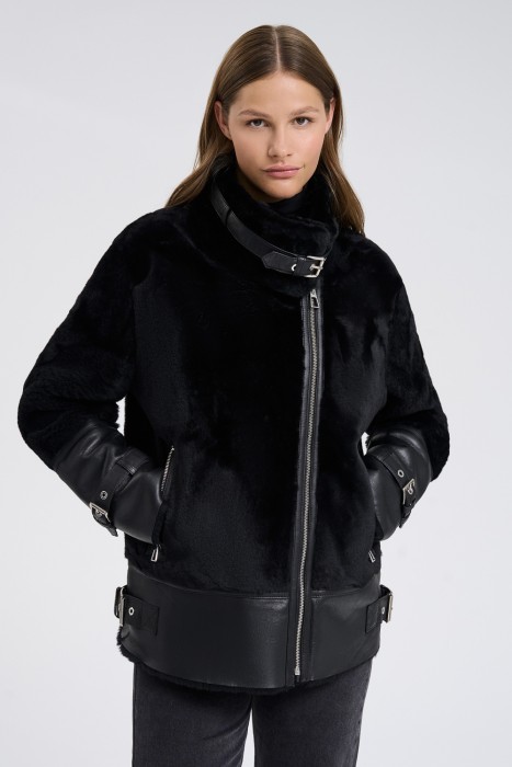 дубленка из овчины от бренда снежная королева вид слева