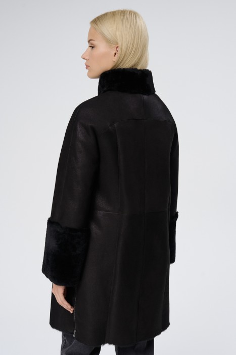 дубленка из овчины по цене 42290 руб вид справа