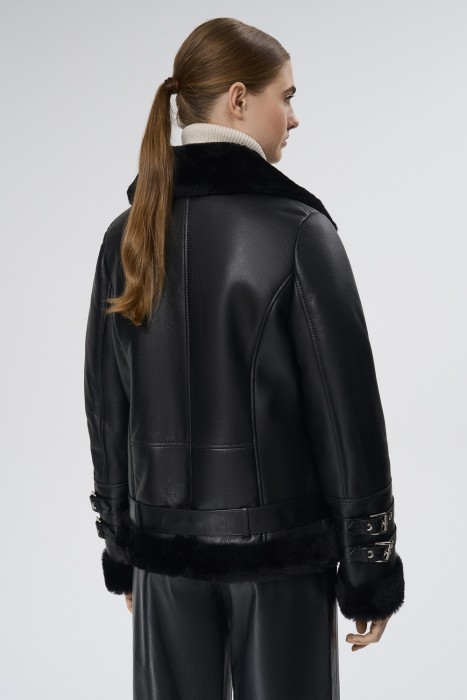 дубленка из овчины по цене 22020 руб вид справа