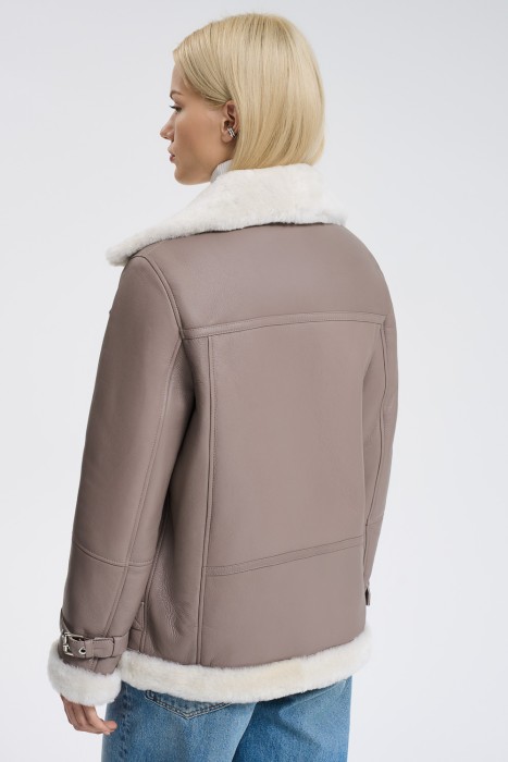 дубленка из овчины по цене 25280 руб вид справа