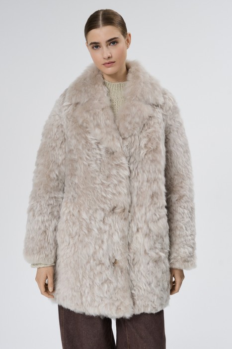 дубленка из овчины от бренда снежная королева вид слева