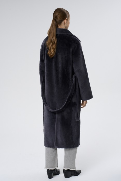 дубленка из овчины по цене 48100 руб вид справа