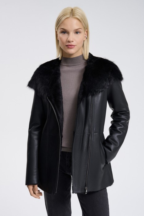 дубленка из овчины от бренда снежная королева вид слева