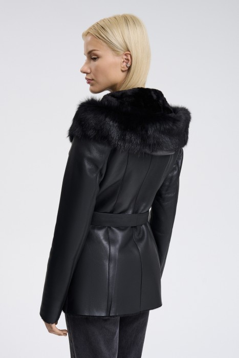 дубленка из овчины по цене 55570 руб вид справа