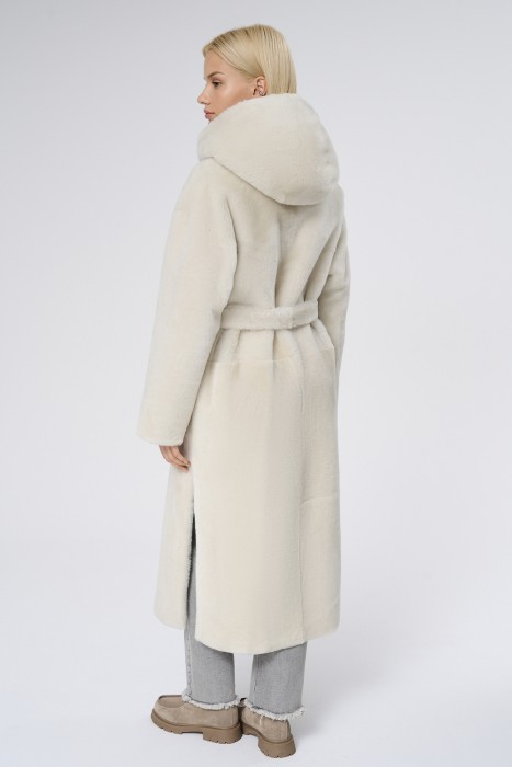 дубленка из овчины по цене 44790 руб вид справа