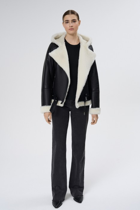 дубленка из овчины от бренда снежная королева вид слева