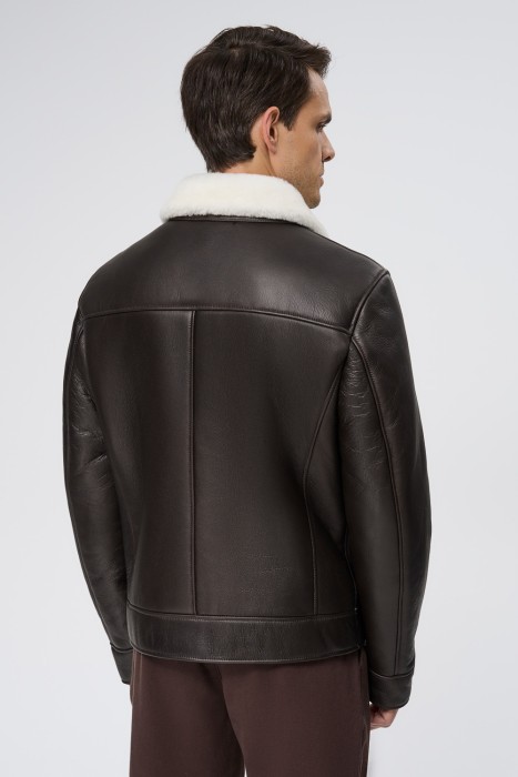 дубленка из овчины по цене 18600 руб вид справа