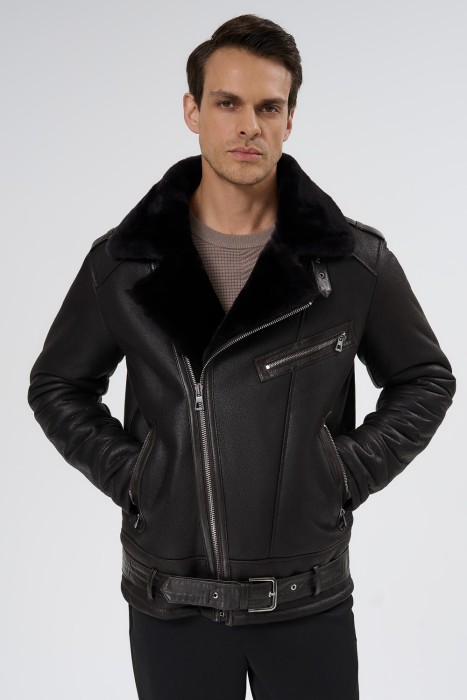 дубленка из овчины от бренда снежная королева вид слева