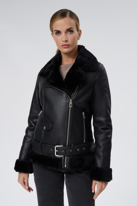 дубленка из овчины от бренда снежная королева вид слева