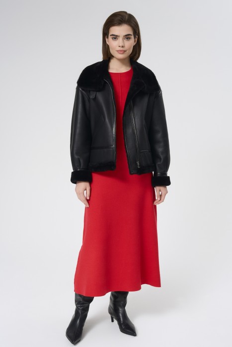 дубленка из овчины от бренда снежная королева вид слева