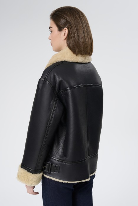 дубленка из овчины по цене 42290 руб вид справа