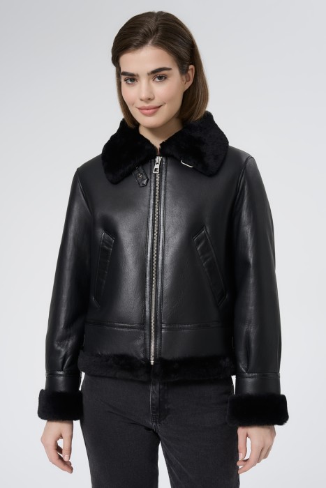 дубленка из овчины от бренда снежная королева вид слева