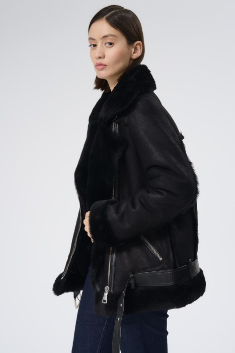 дубленка из овчины по цене 30180 руб вид справа