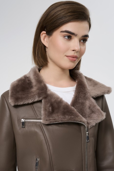 дубленка из овчины из россии вид сбоку