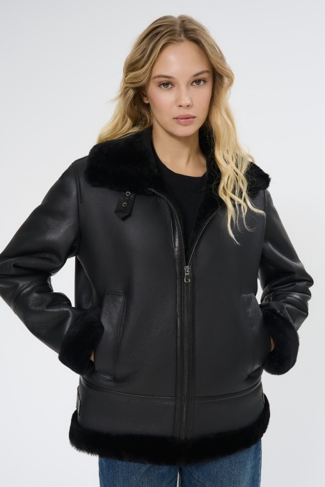 дубленка из овчины от бренда снежная королева вид слева