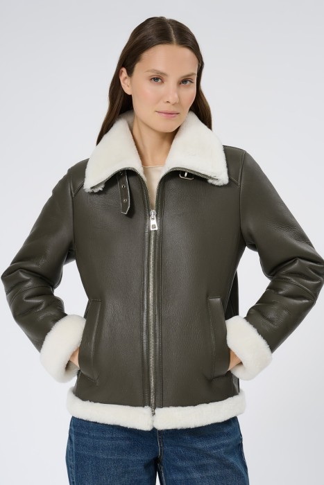 дубленка из овчины от бренда снежная королева вид слева