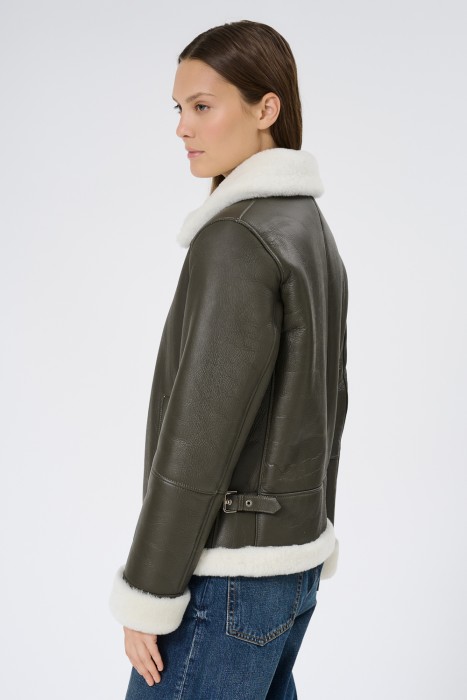 дубленка из овчины по цене 20390 руб вид справа