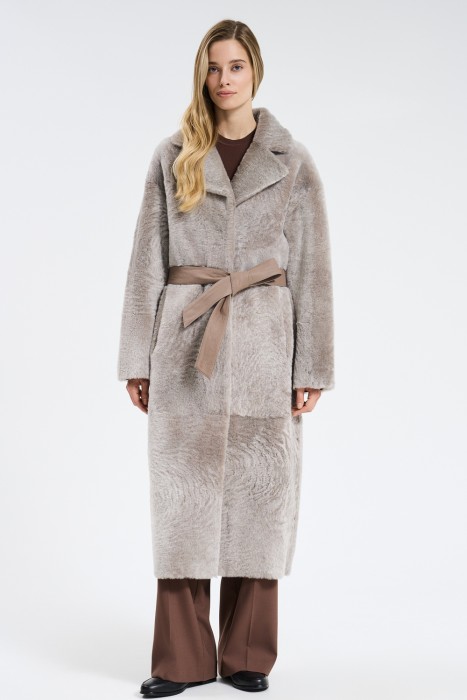 дубленка из овчины от бренда снежная королева вид слева