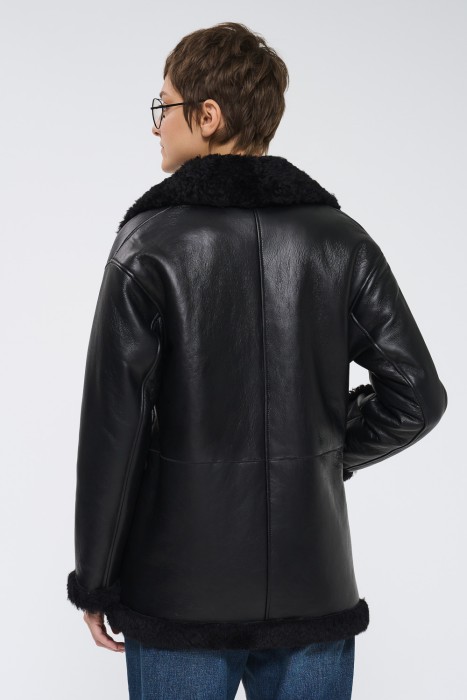 дубленка из овчины по цене 47280 руб вид справа