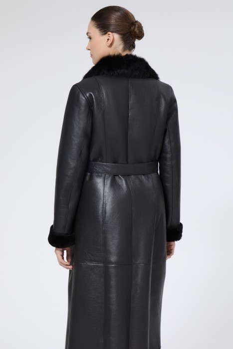 дубленка из овчины по цене 39800 руб вид справа