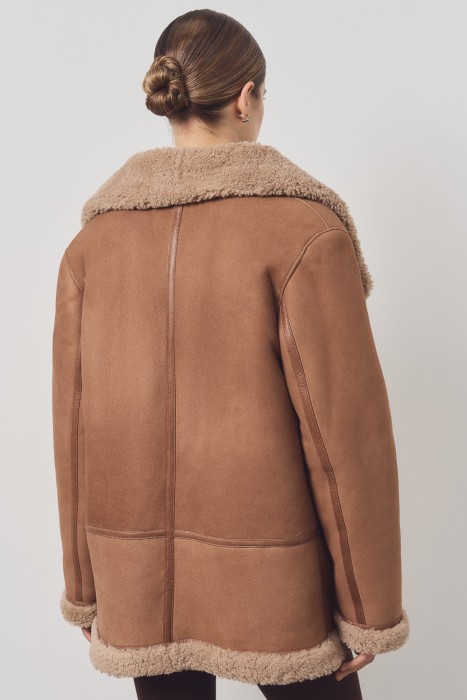 дубленка из овчины по цене 31810 руб вид справа