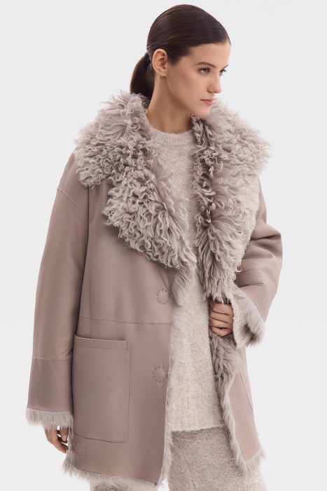 дубленка из овчины от бренда снежная королева вид слева