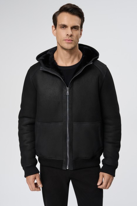 дубленка из овчины от бренда снежная королева вид слева