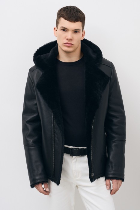 дубленка из овчины от бренда снежная королева вид слева