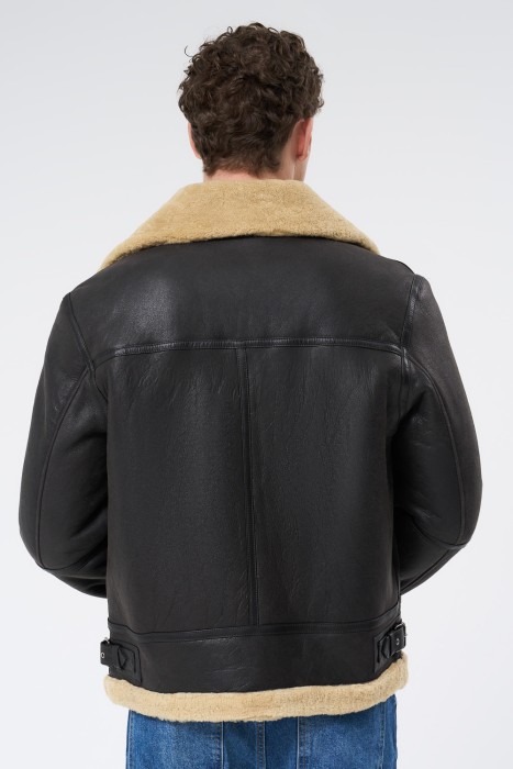 дубленка из овчины по цене 22860 руб вид справа