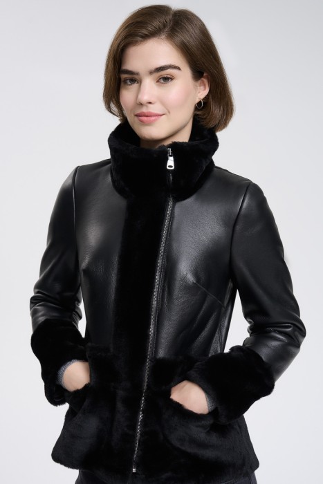 дубленка из овчины от бренда снежная королева вид слева