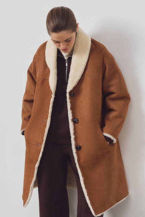 дубленка из овчины по цене 33870 руб вид справа