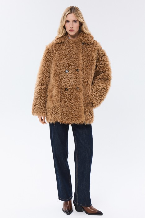 дубленка из овчины от бренда снежная королева вид слева