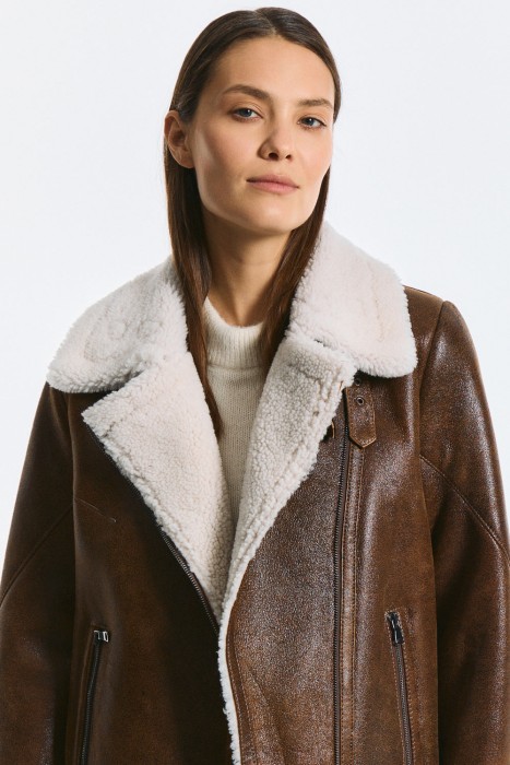 дубленка-косуха из овчины по цене 48930 руб вид справа