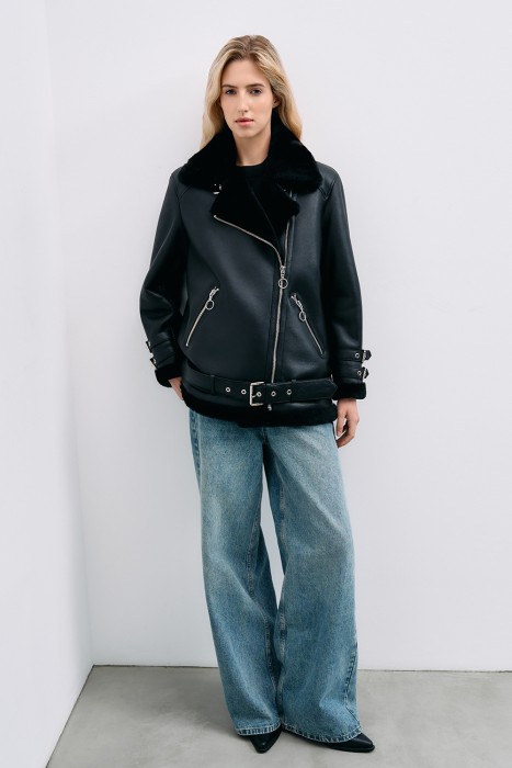 дубленка-косуха из овчины от бренда снежная королева вид слева