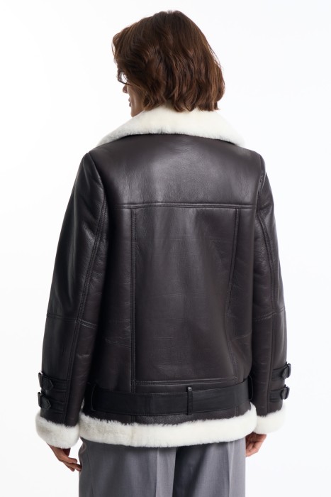 дубленка-косуха из овчины по цене 42290 руб вид справа