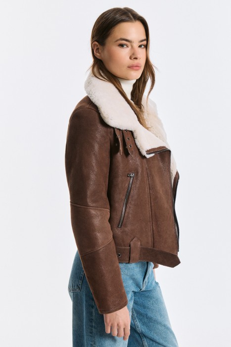 дубленка-косуха из овчины по цене 44790 руб вид справа