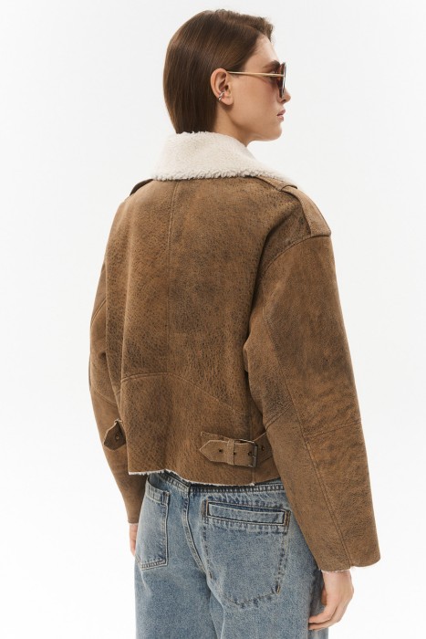 дубленка-косуха из овчины по цене 34260 руб вид справа