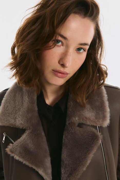 дубленка-косуха из овчины из россии вид сбоку