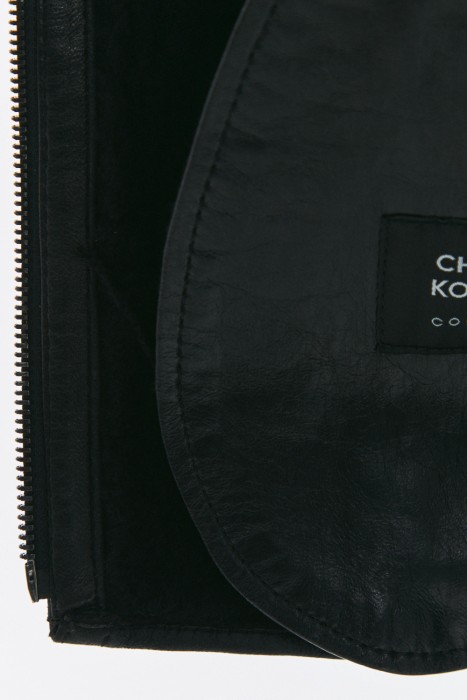 дубленка-косуха из овчины по цене 36490 руб вид справа