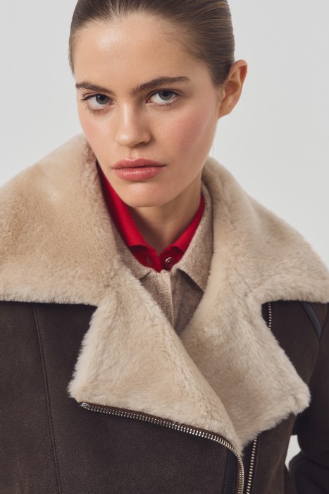 дубленка-косуха из овчины по цене 57230 руб вид справа