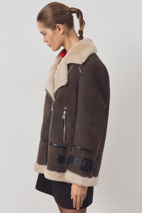 дубленка-косуха из овчины из россии вид сбоку