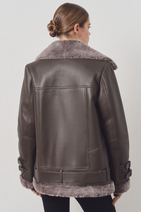 дубленка-косуха из овчины по цене 35080 руб вид справа