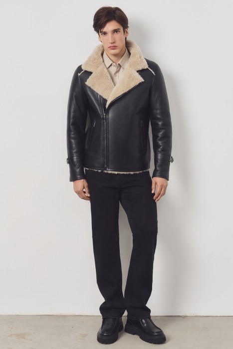 дубленка-косуха из овчины по цене 22640 руб вид справа