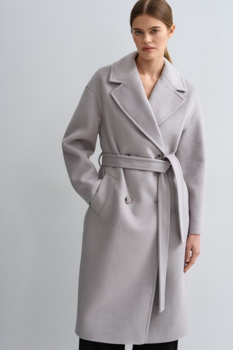 двубортное пальто с поясом от бренда снежная королева вид слева