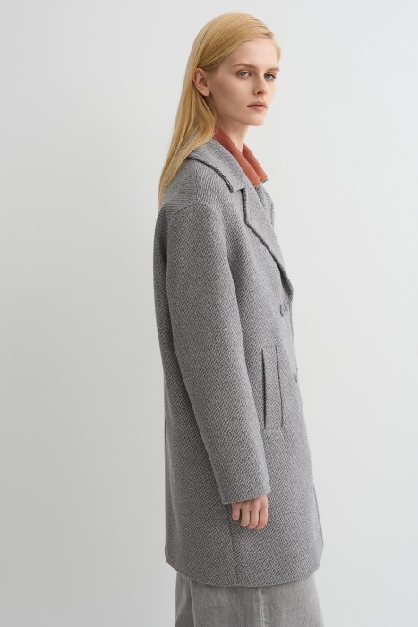 двубортное пальто от бренда снежная королева вид слева