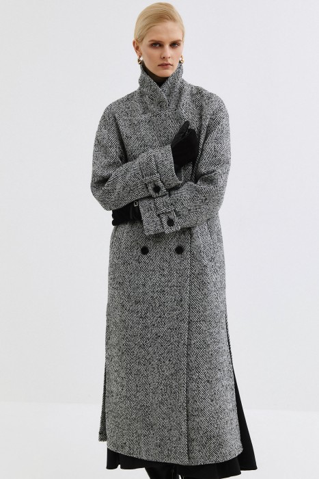 двубортное пальто от бренда снежная королева вид слева