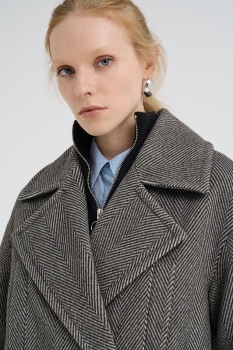 двубортное пальто из россии вид сбоку