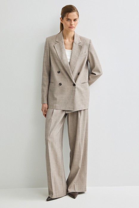 двубортный жакет из россии вид сбоку