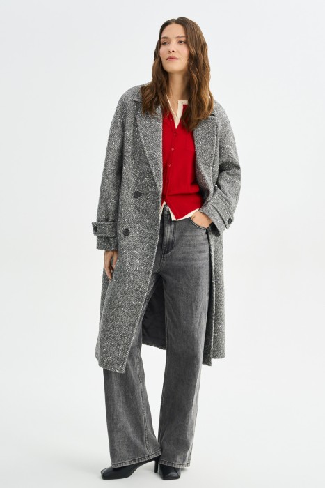 двуботное пальто из россии вид сбоку